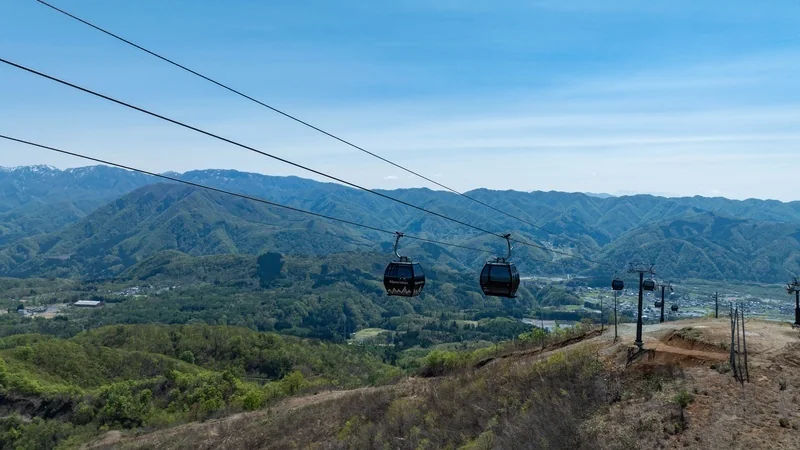 岩岳の新ゴンドラ｜山麓を眺める車窓