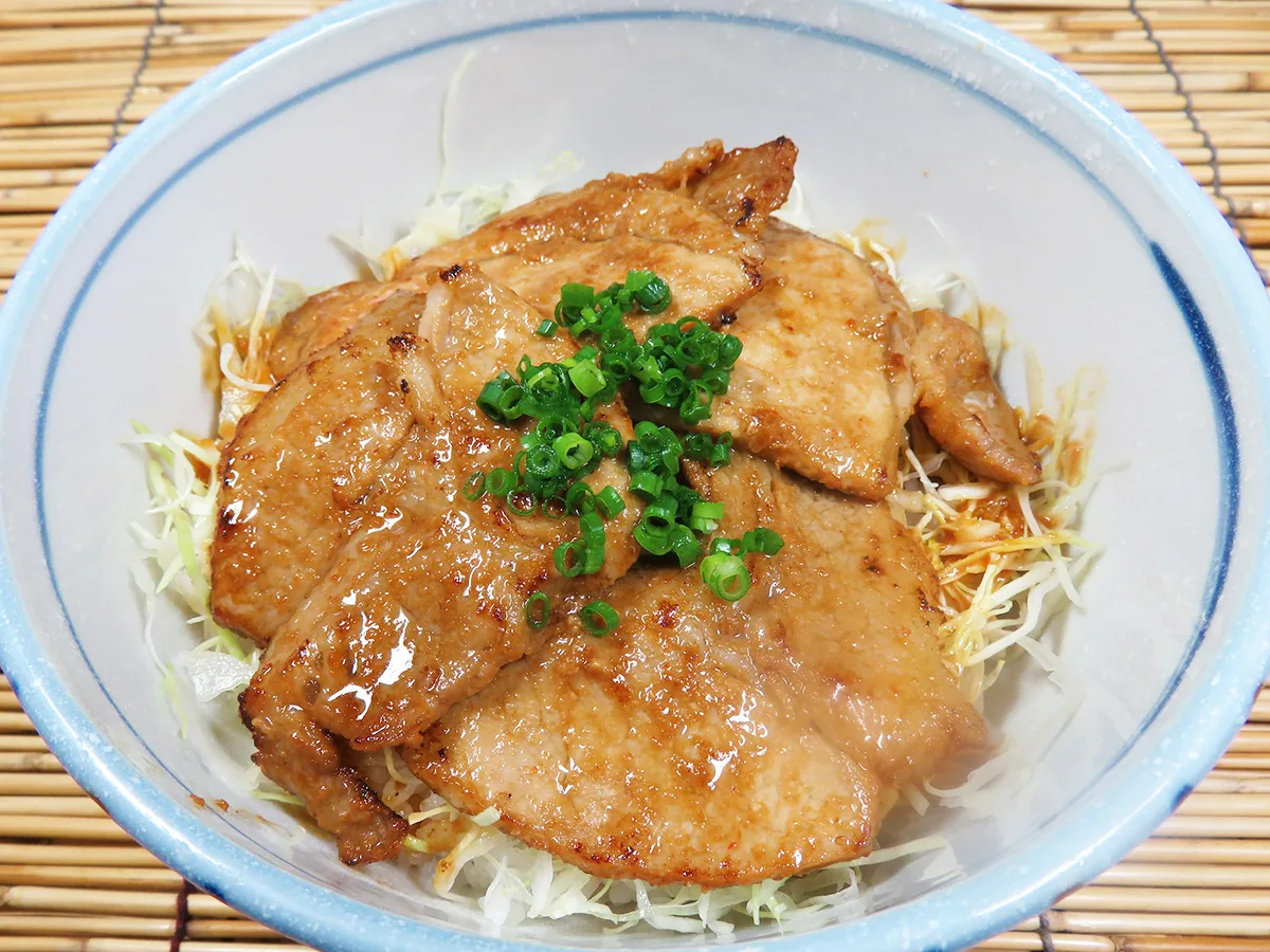 満願の湯｜秩父豚みそ丼 1,180円・税込